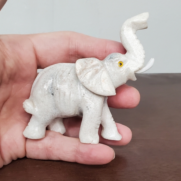 Soapstone Crystal Elephant - Picture 6 of 8